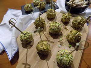 Canapés de Queso y Pistachos